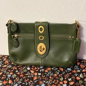 Coach Bridgette Bottle Green Crossbody Wristlet EEUC